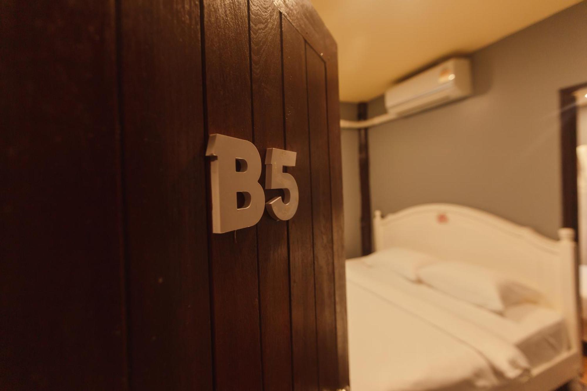 Agga Cnx Hostel Chiang Mai Zewnętrze zdjęcie