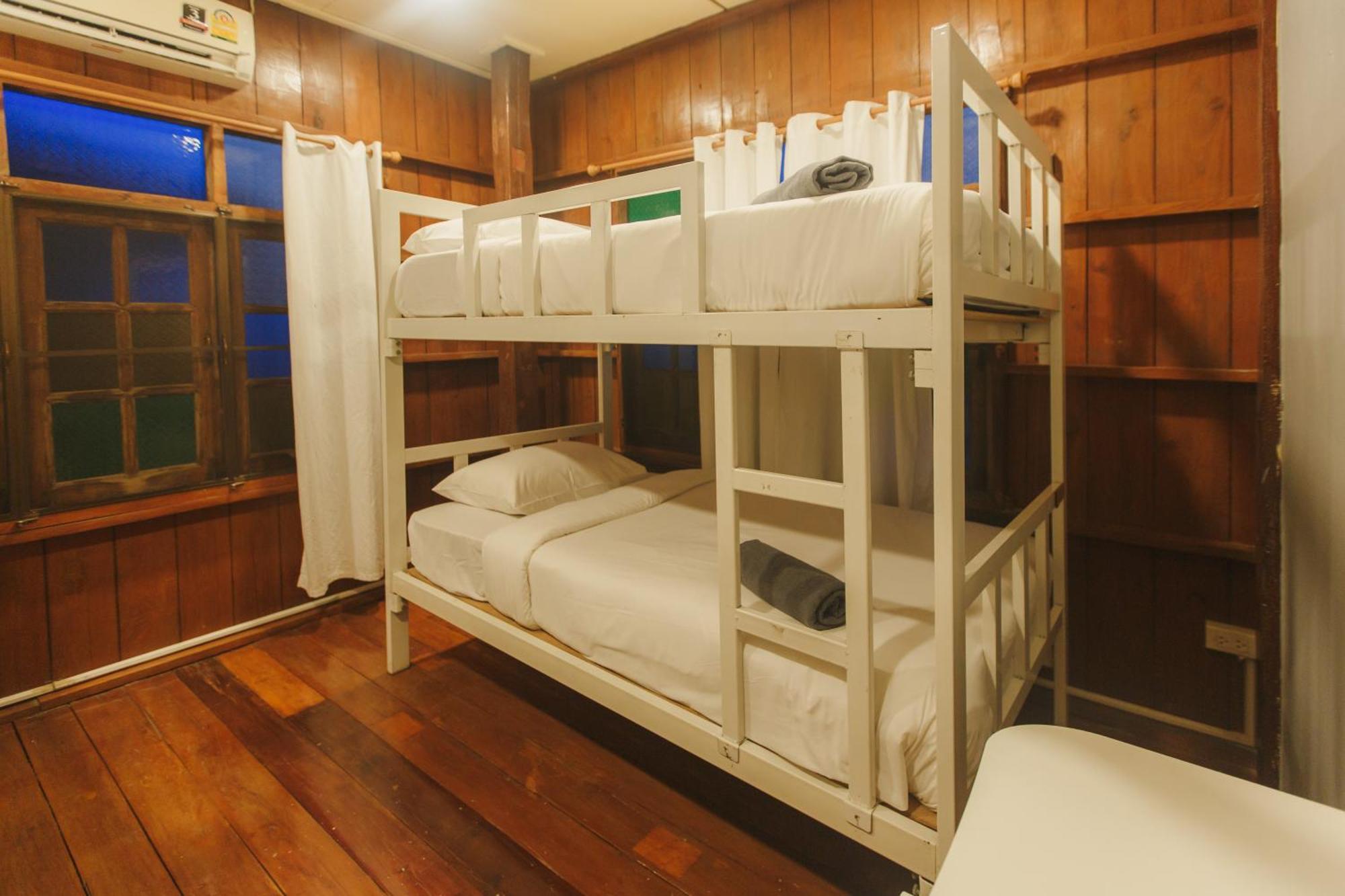 Agga Cnx Hostel Chiang Mai Zewnętrze zdjęcie