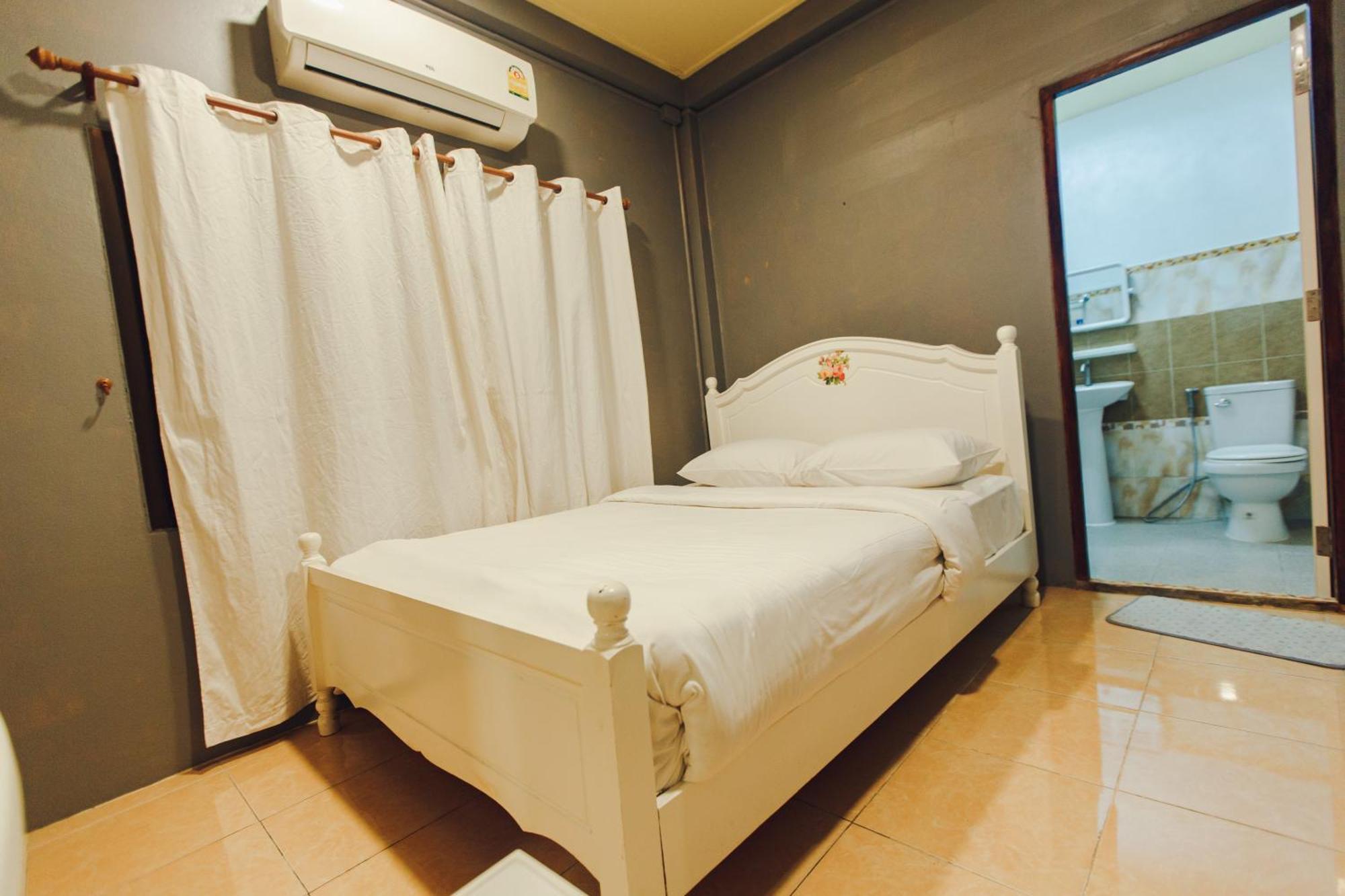 Agga Cnx Hostel Chiang Mai Zewnętrze zdjęcie