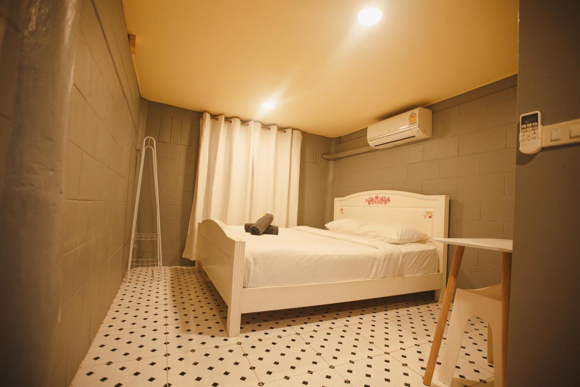 Agga Cnx Hostel Chiang Mai Zewnętrze zdjęcie